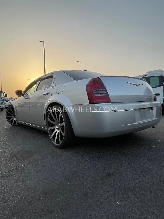 Chrysler 300 2006 for Sale in Abu Dhabi Image-3