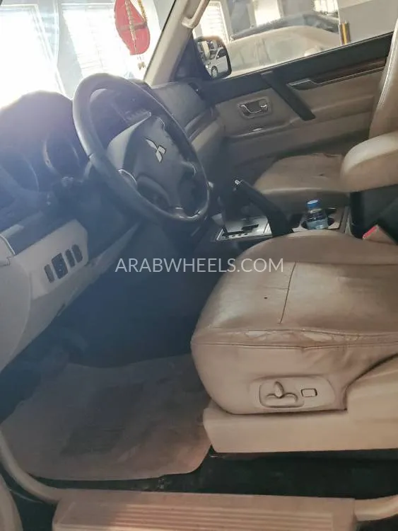 Mitsubishi Pajero 2008 for Sale in Ajman Image-9
