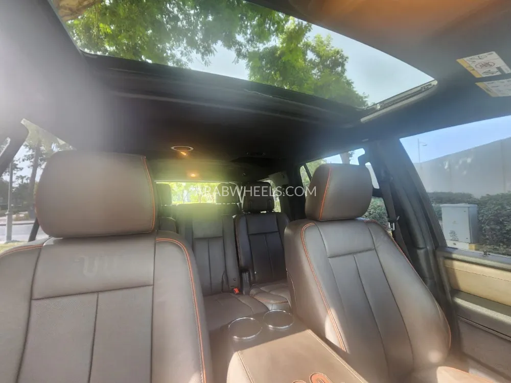 Ford Expedition 2016 for Sale in Dubai Image-11