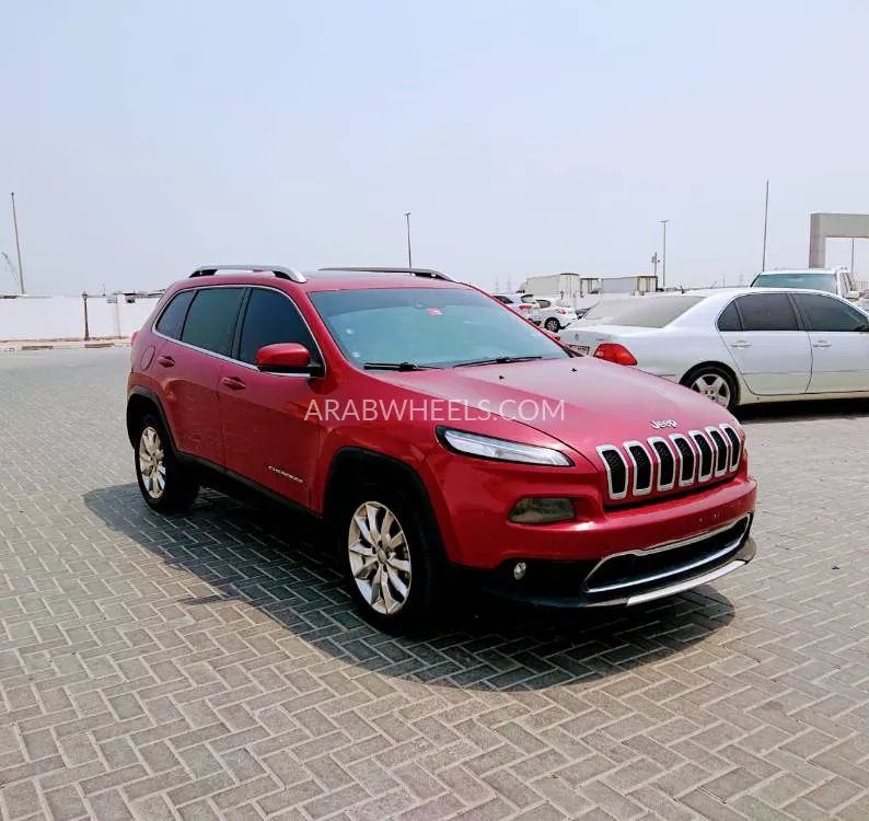 Jeep Cherokee 2014 for Sale in Ajman Image-2