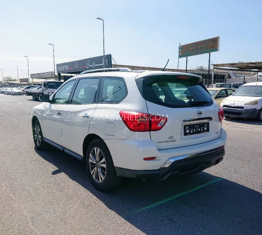 Nissan Pathfinder 2020 for Sale in Ajman Image-6