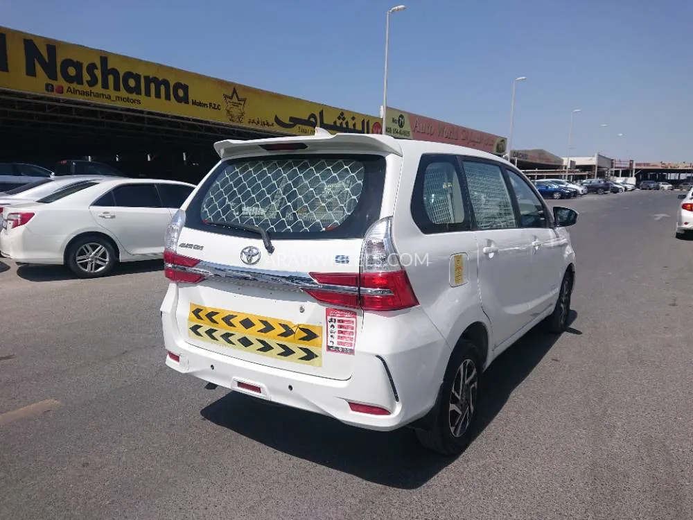 Toyota Avanza 2020 for Sale in Ajman Image-6