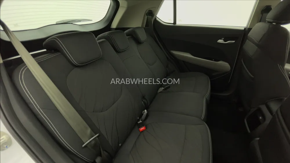 Chevrolet Groove 2023 for Sale in Dubai Image-24