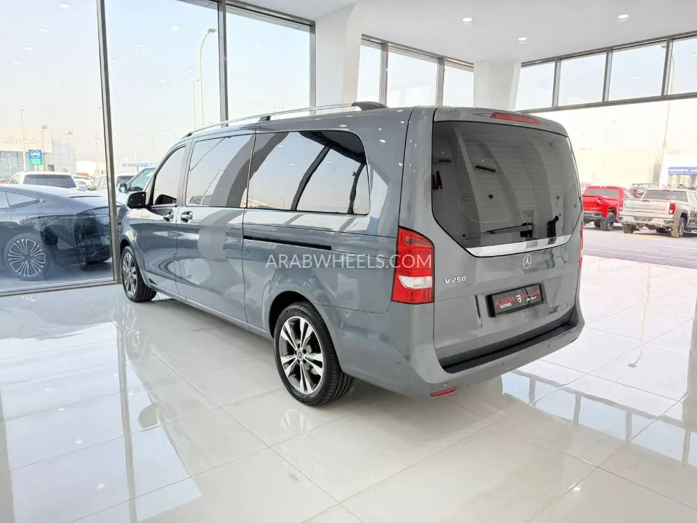 Mercedes Benz V Class 2018 for Sale in Abu Dhabi Image-8