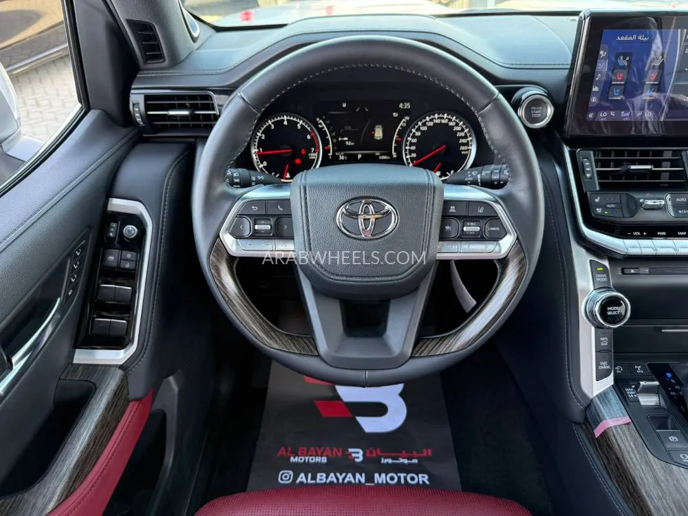 Toyota Land Cruiser 2024 for Sale in Abu Dhabi Image-6