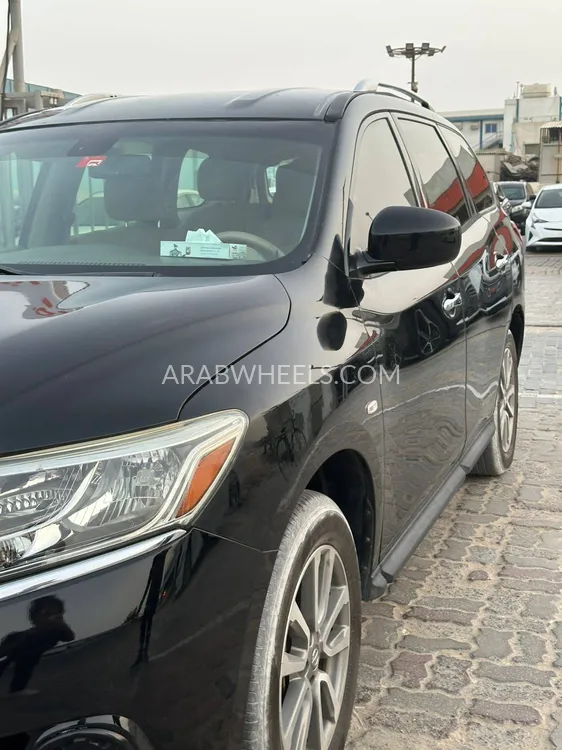 Nissan Pathfinder 2014 for Sale in Sharjah Image-2