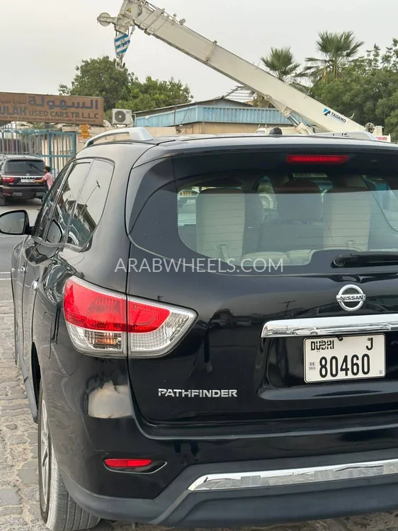 Nissan Pathfinder 2014 for Sale in Sharjah Image-5