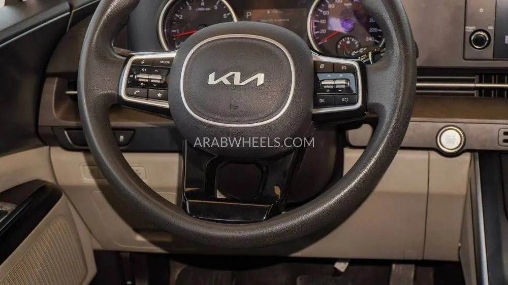 Kia Carnival 2022 for Sale in Sharjah Image-10