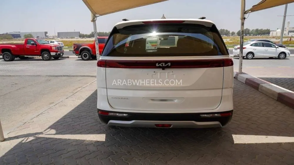 Kia Carnival 2022 for Sale in Sharjah Image-18