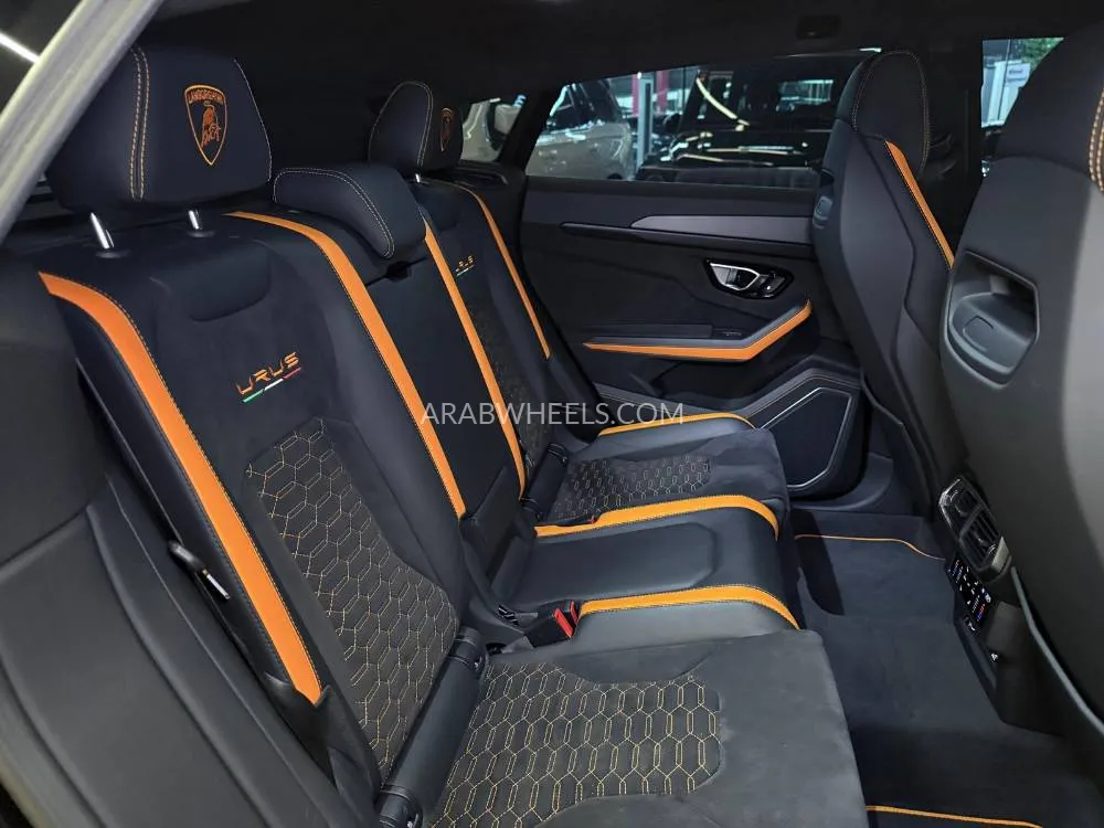 Lamborghini Urus 2021 for Sale in Dubai Image-9