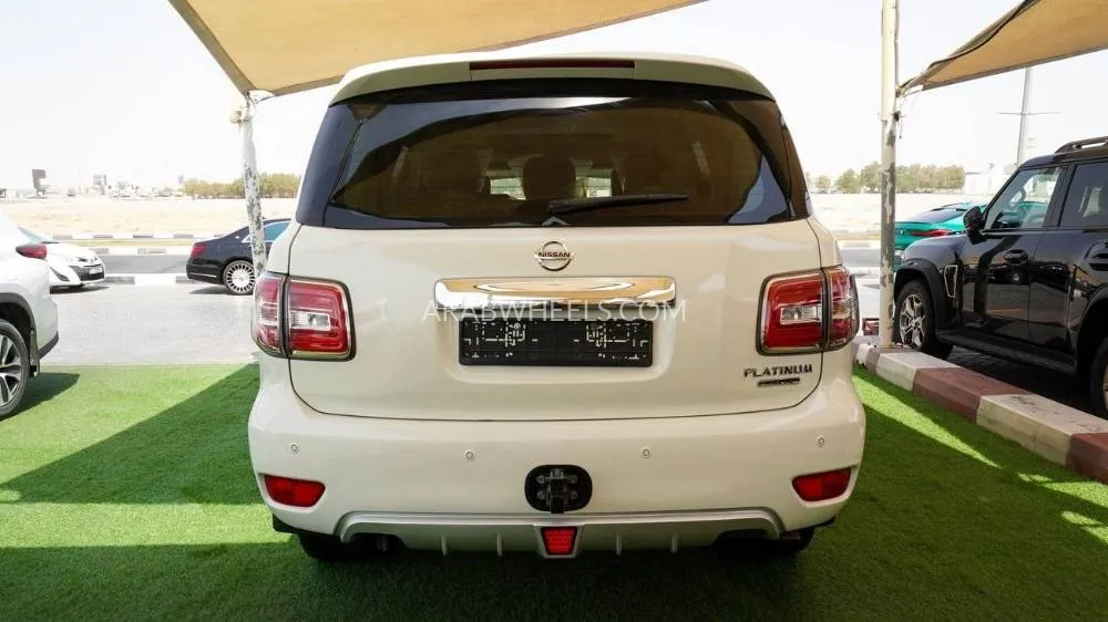 Nissan Patrol 2016 for Sale in Sharjah Image-18