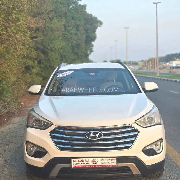 Hyundai Santa Fe 2014 for Sale in Sharjah Image-2