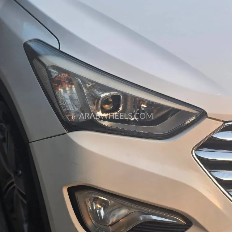 Hyundai Santa Fe 2014 for Sale in Sharjah Image-4
