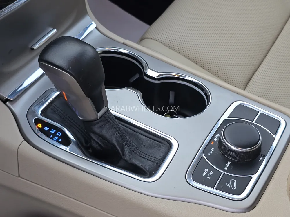 Jeep Grand Cherokee 2019 for Sale in Sharjah Image-5