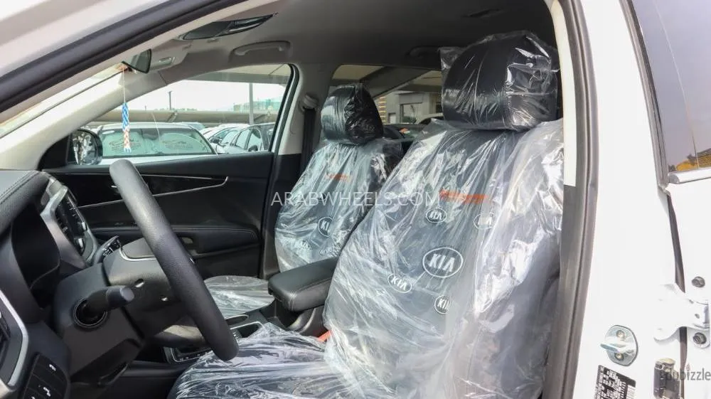Kia Sorento 2019 for Sale in Sharjah Image-4