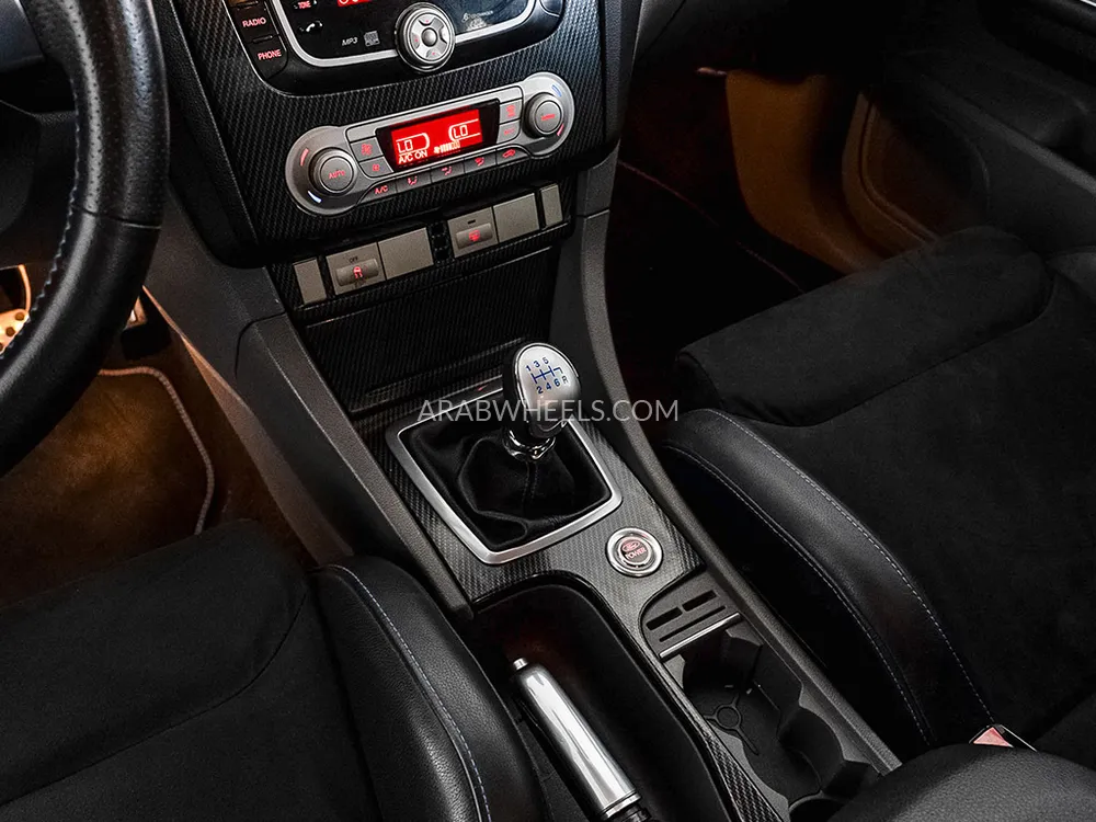 فورد فوكس 2009 for Sale in دبي Image-9