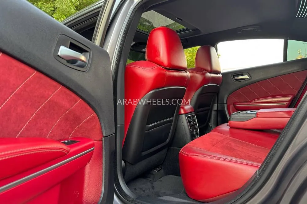 دودج تشارجر 2014 for Sale in دبي Image-9