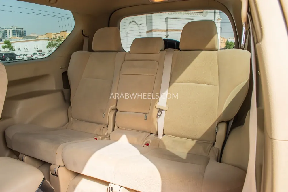 تويوتا لاند كروزر برادو 2017 for Sale in دبي Image-7