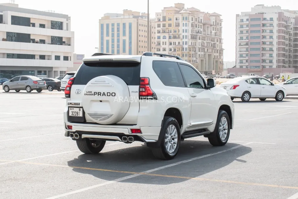 تويوتا لاند كروزر برادو 2017 for Sale in دبي Image-6