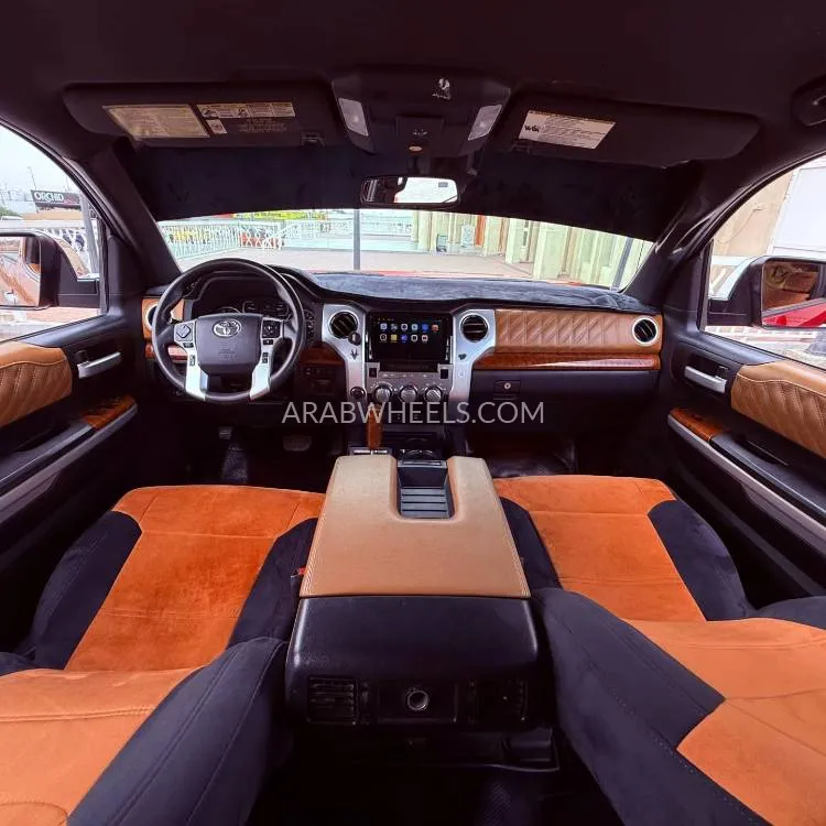 Toyota Tundra 2018 for Sale in Ajman Image-5