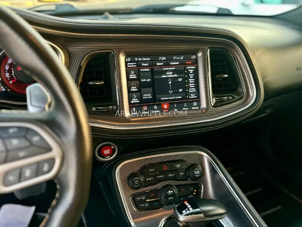 دودج تشالينجر 2020 for Sale in الشارقة Image-12