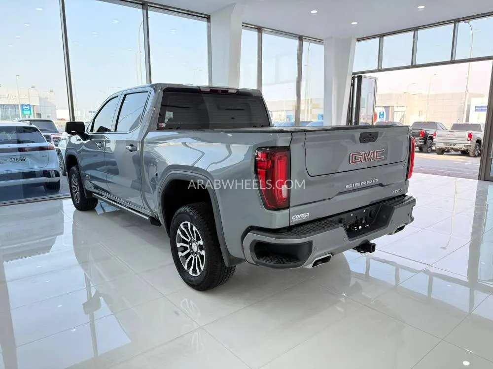GMC Sierra 2022 for Sale in Abu Dhabi Image-9