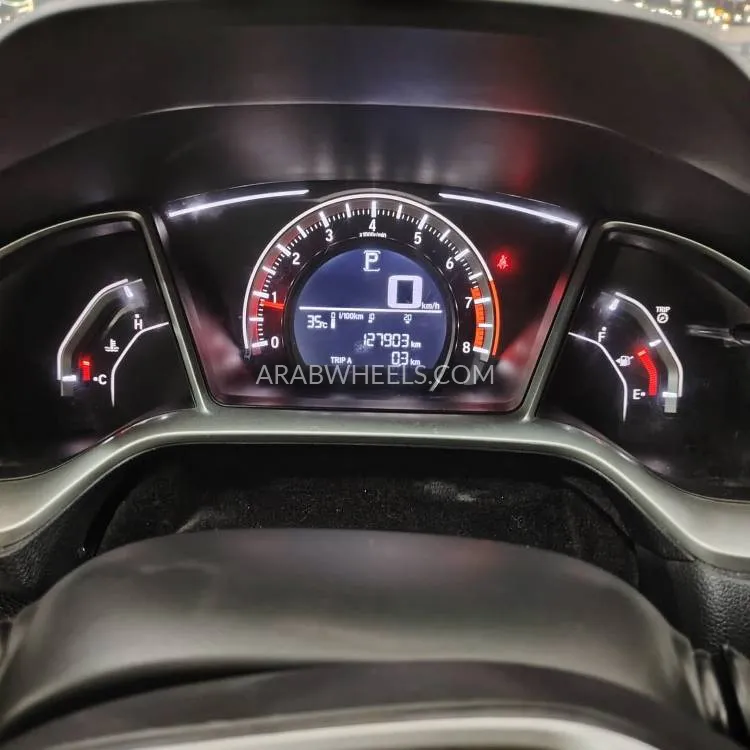 Honda Civic 2019 for Sale in Sharjah Image-5