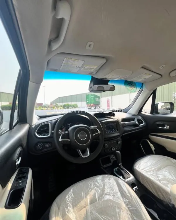 جيب رينيجيد 2018 for Sale in أم القيوين Image-6