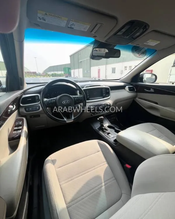 كيا سورينتو 2018 for Sale in أم القيوين Image-7
