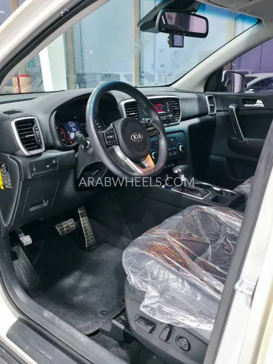 Kia Sportage 2019 for Sale in Abu Dhabi Image-4