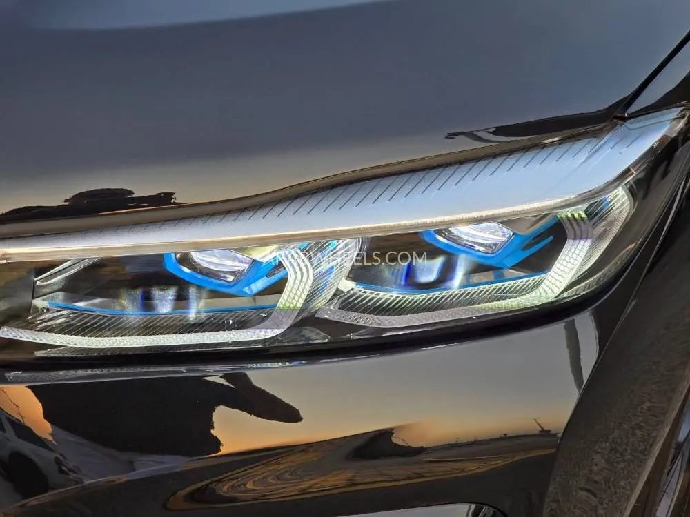 بي إم دبليو الفئة السابعة 2019 for Sale in دبي Image-5