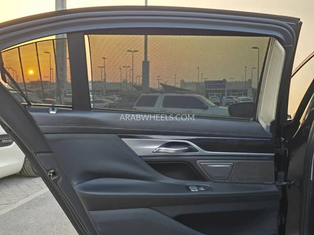 بي إم دبليو الفئة السابعة 2019 for Sale in دبي Image-13