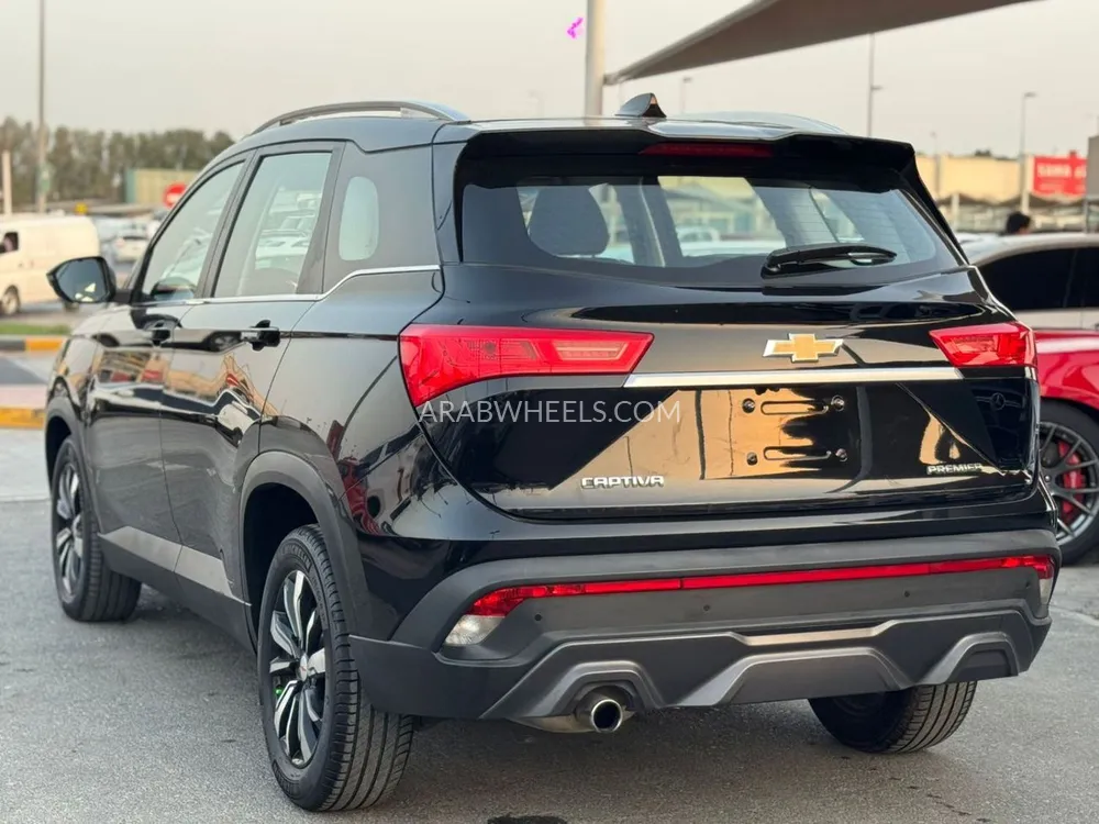 Chevrolet Captiva 2022 for Sale in Dubai Image-3