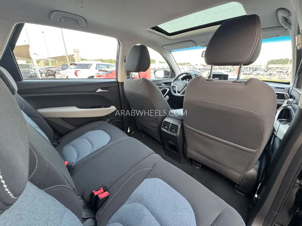 Chevrolet Captiva 2022 for Sale in Dubai Image-5