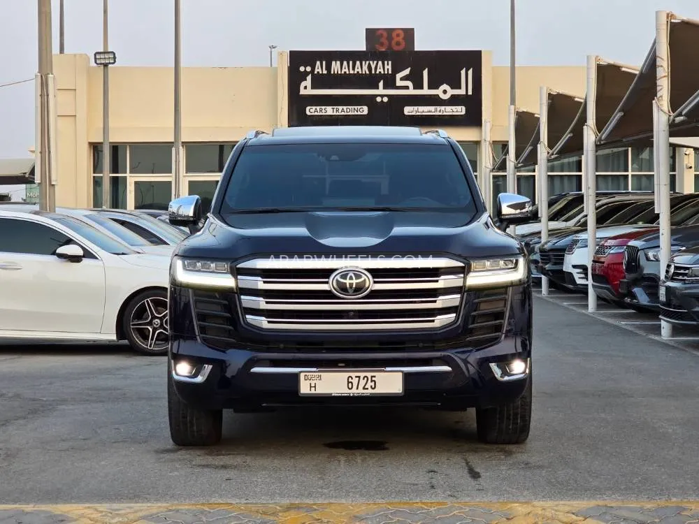 Toyota Land Cruiser 2023 for Sale in Dubai Image-2