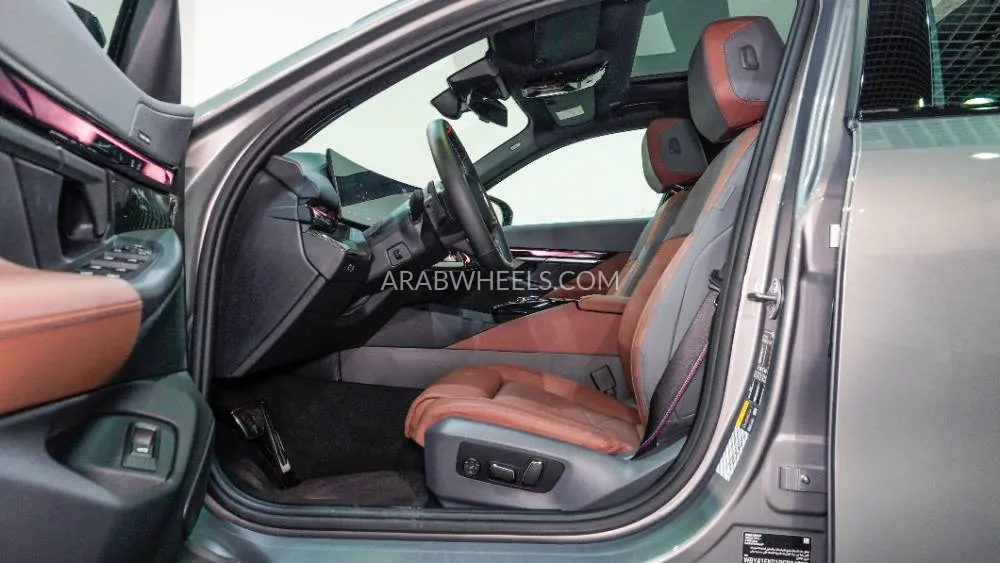 BMW i5 2024 for Sale in Abu Dhabi Image-8