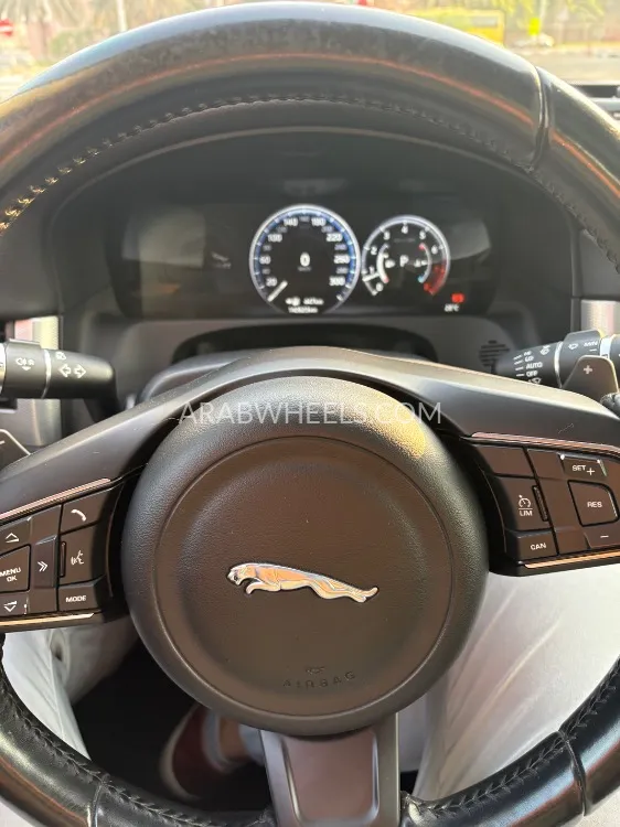 Jaguar XF 2017 for Sale in Dubai Image-6