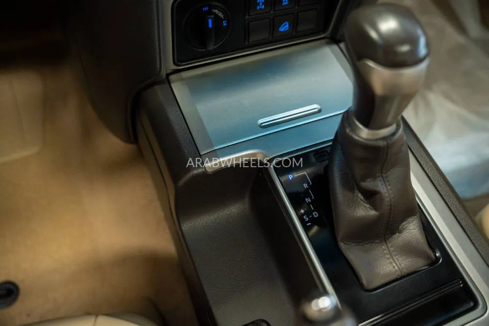 Toyota Land Cruiser Prado 2022 for Sale in Umm Al Quwain Image-11