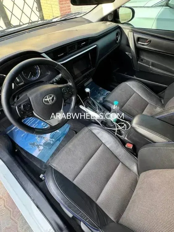 Toyota Corolla 2018 for Sale in Ajman Image-7
