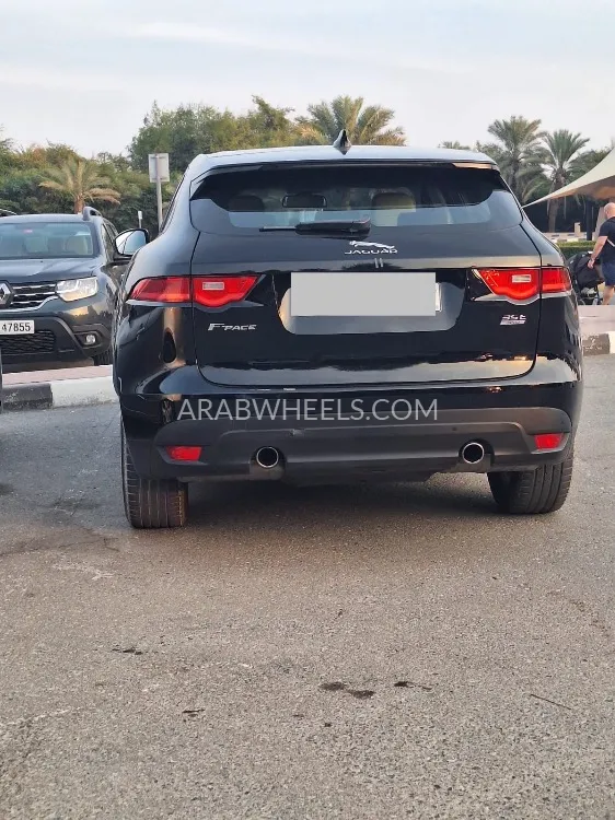 Jaguar F Pace 2017 for Sale in Sharjah Image-3