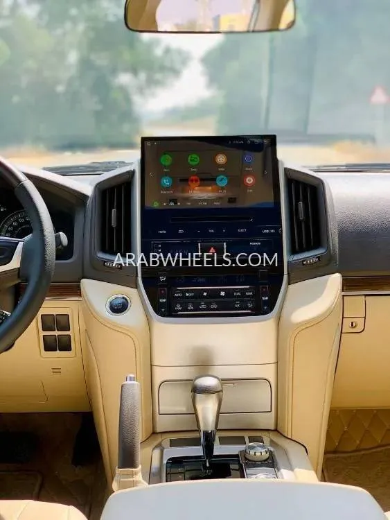 Toyota Land Cruiser 2020 for Sale in Sharjah Image-10