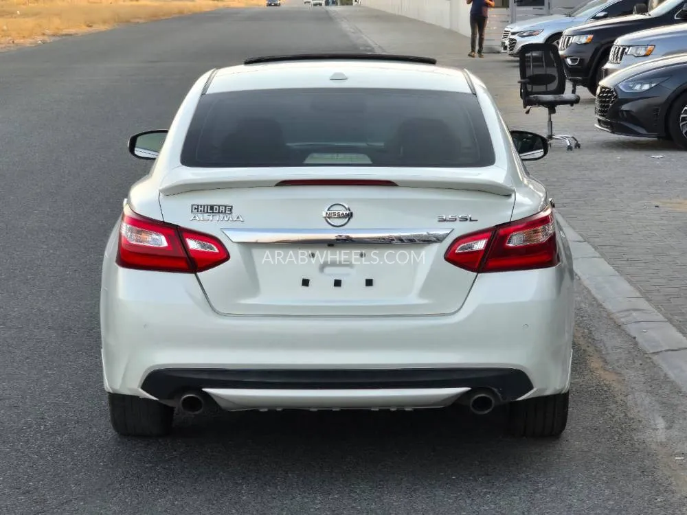 Nissan Altima 2016 for Sale in Umm Al Quwain Image-5