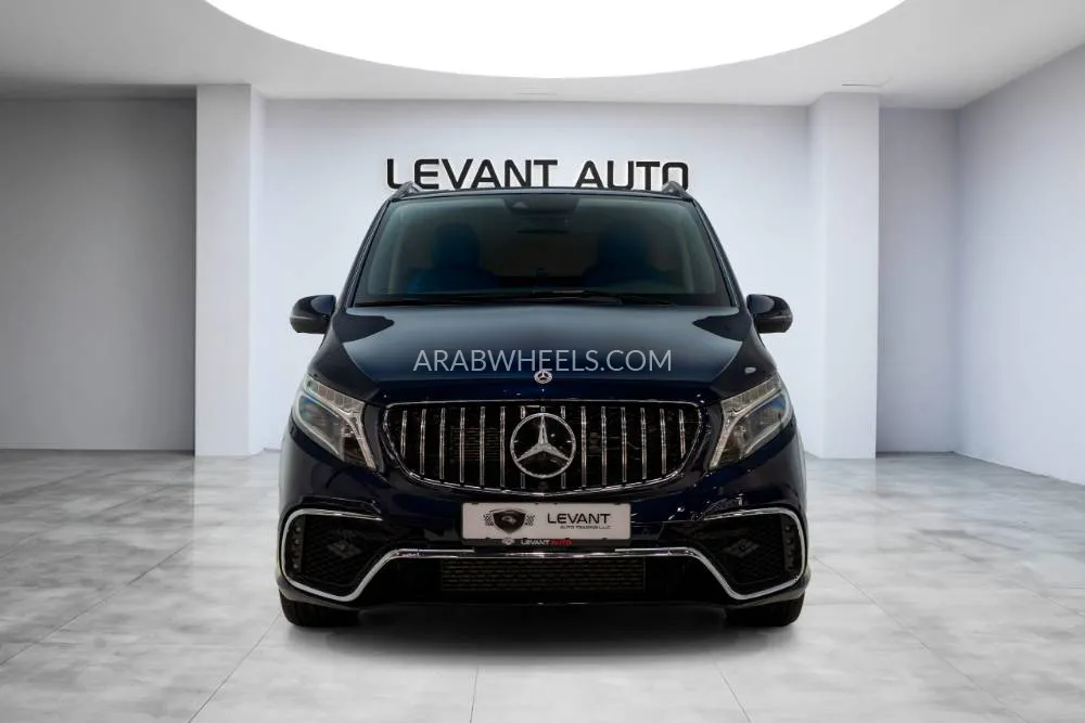 Mercedes Benz V Class 2022 for Sale in Dubai Image-1