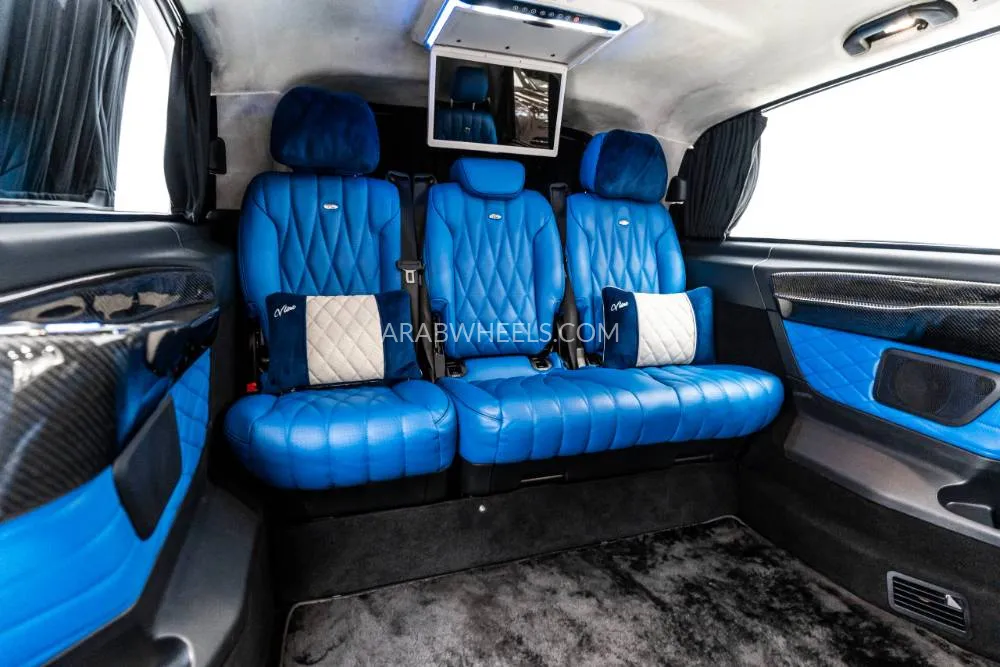 Mercedes Benz V Class 2022 for Sale in Dubai Image-14