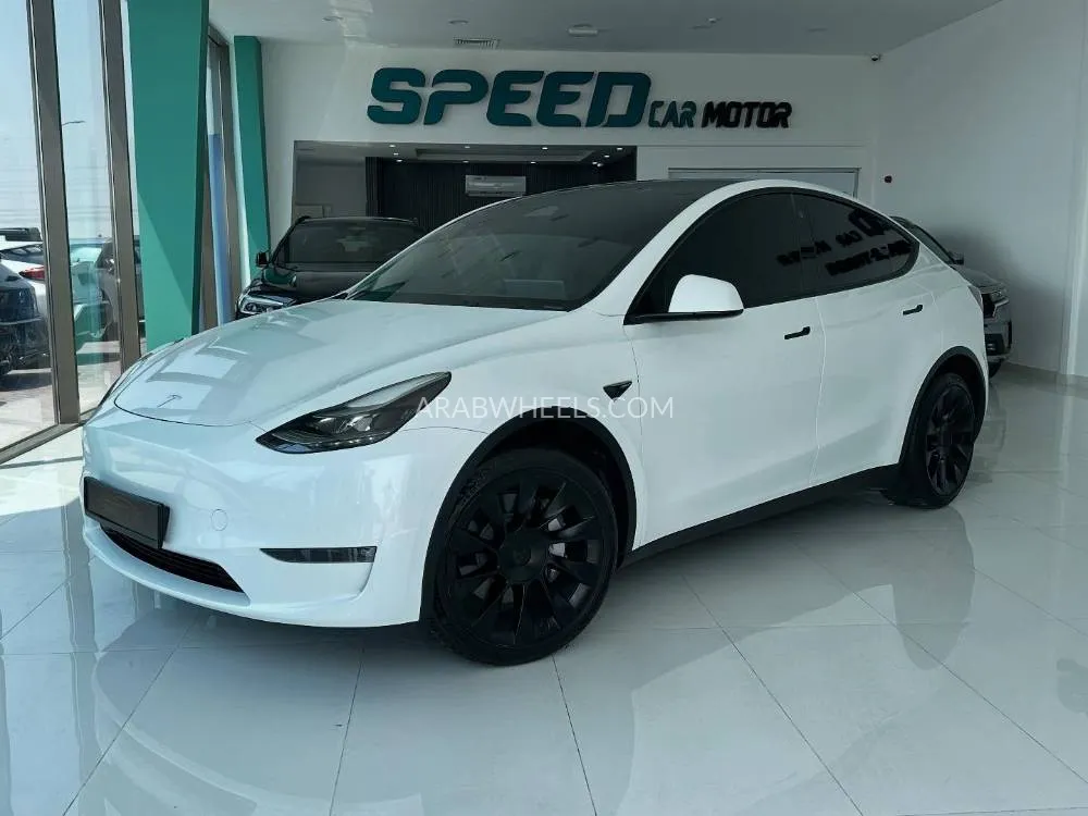 Tesla Model Y 2024 for Sale in Abu Dhabi Image-3