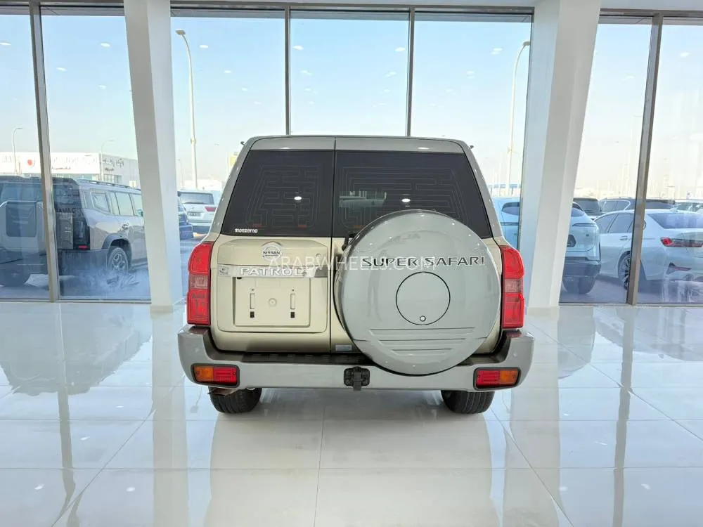 Nissan Patrol 2021 for Sale in Abu Dhabi Image-10