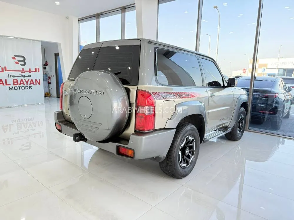 Nissan Patrol 2021 for Sale in Abu Dhabi Image-11