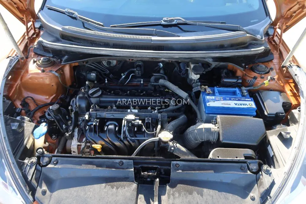 Hyundai Veloster 2015 for Sale in Dubai Image-14