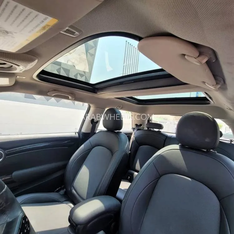 Mini Cooper 2022 for Sale in Sharjah Image-8