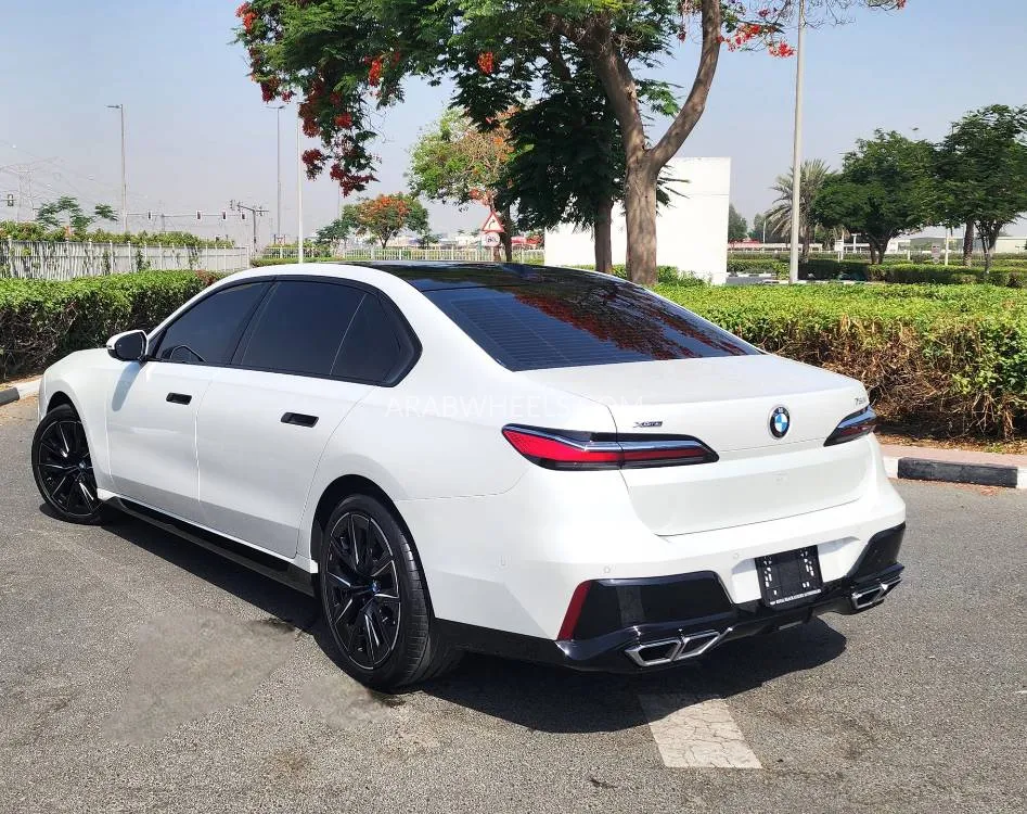 BMW 7 series 2023 for Sale in Dubai Image-8